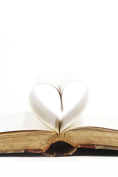 Pages in heart shape — Stock Photo, Image