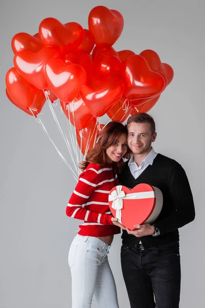 Valentines day couple with gifts — Stock Photo, Image