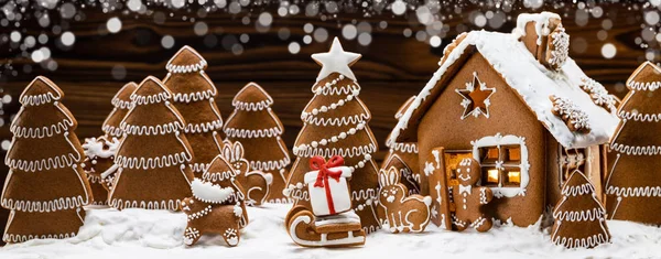 Gingerbread house and trees — Stock Photo, Image
