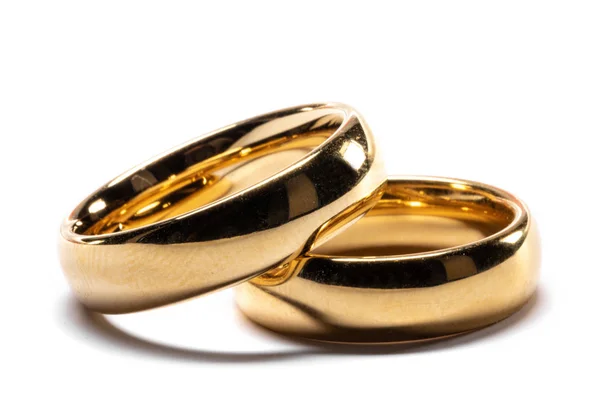 Anillos de boda de oro en blanco — Foto de Stock