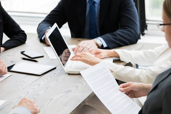 Empresários em reunião — Fotografia de Stock