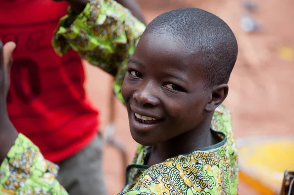 Kırsal alanda Afrikalı Çocuk