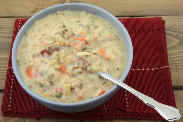 Yavaş pişmiş kremalı çorba