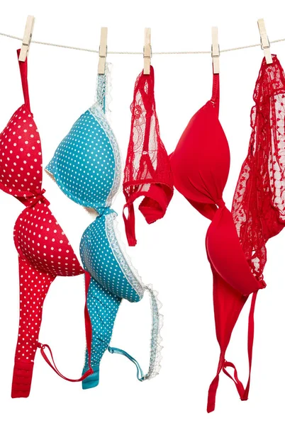 Mutandine femminili e reggiseno su corda — Foto Stock