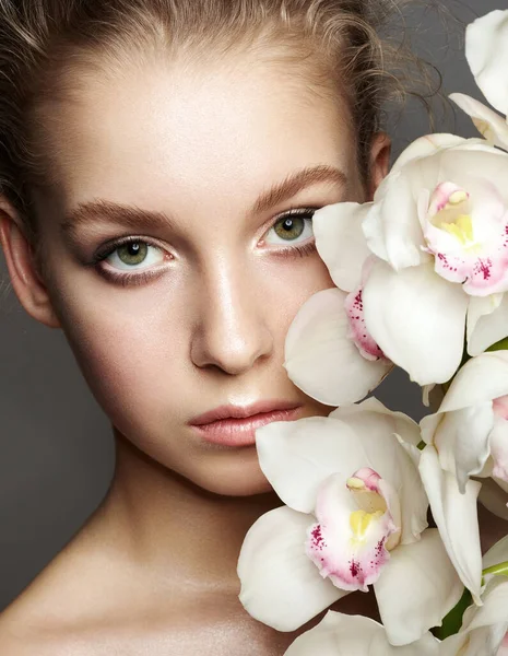 Fashion Portrait Blonde Girl Closer Shot — Stock Photo, Image