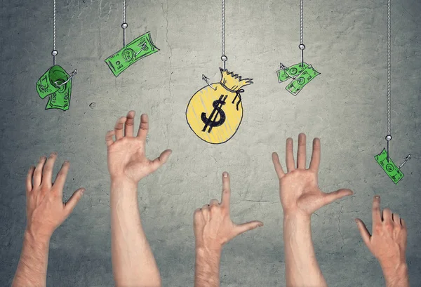 Elinde kanca asılı banknot para çanta ulaşmak için hava tryong