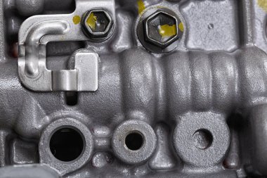 Metal bileşenleri ve hidrolik valfler ile mekanik bölümü