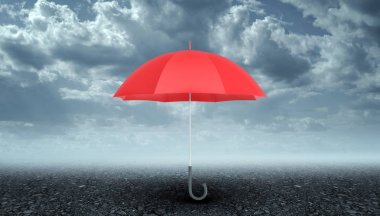 Açık kırmızı şemsiye siyah saplı dikey olarak fırtınalı gökyüzü arka plan üzerinde koyu gri kaldırım üzerinde yer alan.