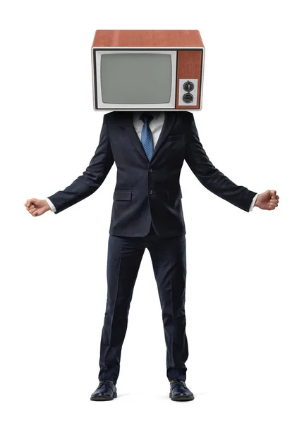 Um empresário isolado está segurando braços largos e mãos nos punhos enquanto usa uma caixa de TV retro em sua cabeça . — Fotografia de Stock