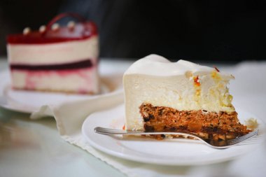 Lezzetli bir cheesecake fotoğrafı