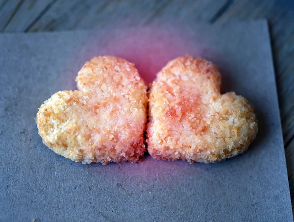 Tatlı kalpli kurabiyeli şenlikli fotoğraf — Stok fotoğraf