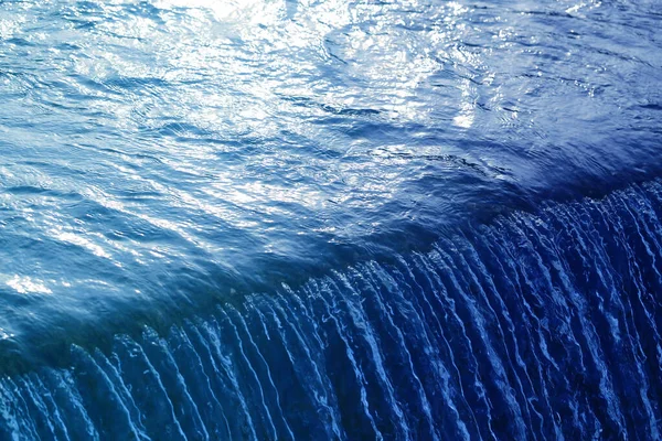 Foto de macro de fluxo de água azul — Fotografia de Stock