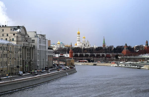 Bela paisagem fotos do inverno de Moscou Kremlin — Fotografia de Stock