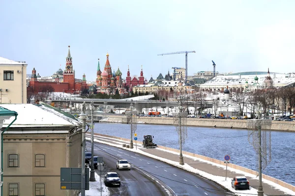 Красивые пейзажные фотографии Московского зимнего Кремля — стоковое фото