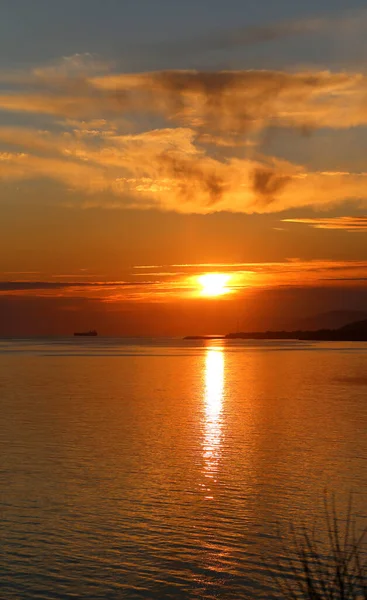 Fotografie Krásného Západu Slunce Moři Loděmi — Stock fotografie