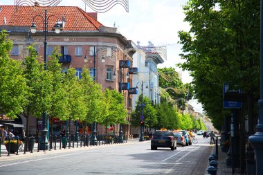 Vilnius, Litvanya - 8 Temmuz 2016: Vilnius Gediminas Avenue yaz güneşli gün