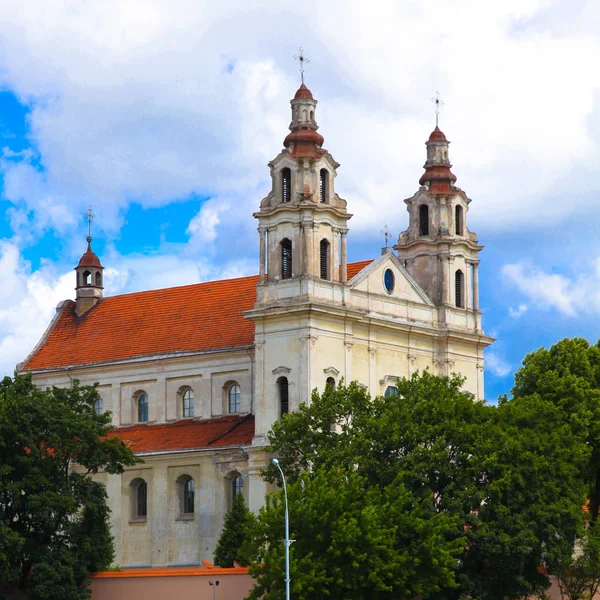 Katholische Kirche des hl. Raphael, Vilnius Litauen — Stockfoto