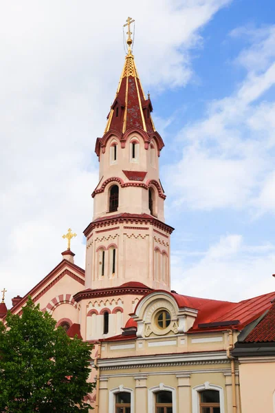 VILNIUS, LITUANIA: edificios antiguos de la ciudad vieja — Foto de Stock