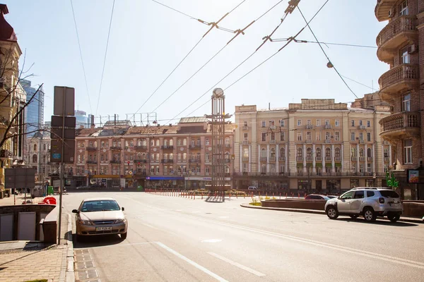 Kiev Ukraine April 2020 Площа Лева Толстого Центрі Києва Людей — стокове фото