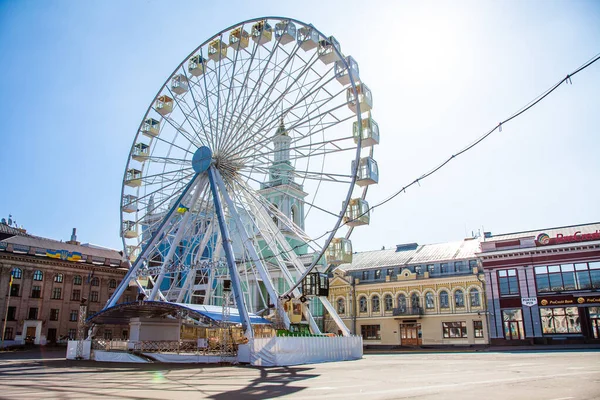 Kyiv Ukraine April 2020 Ferris Wheel Kontraktova Square — Stock Photo, Image