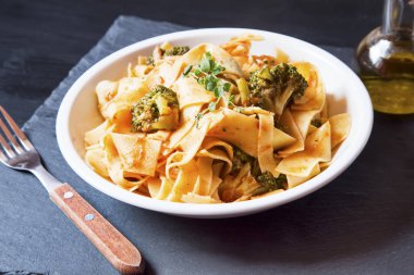 Brokoli makarna İtalyan yemek