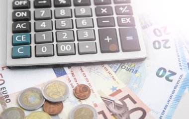 Office hesap makinesi ve euro para birimi para