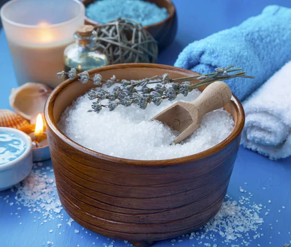 Spa setting still life with bath salt — Stock Photo, Image