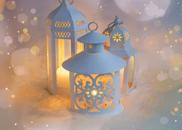 Sihirli Noel fenerler dekorasyon ışıklar ile — Stok fotoğraf