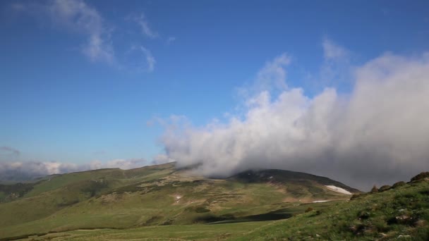 Nubes de montaña timelapse paisaje — Vídeo de stock