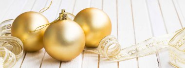 Festival altın Noel süsleri