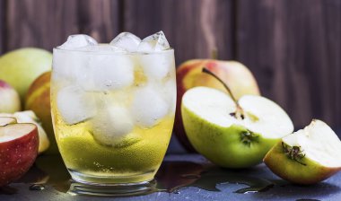 신선한 사과 사과주