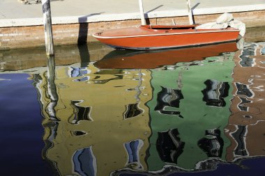 Venedik kanallar gemilerde