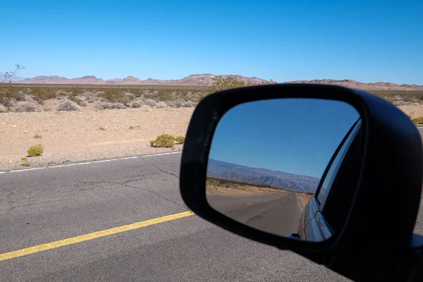 Weerspiegeling van een reis in Usa — Stockfoto