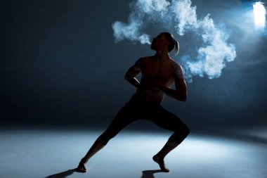 Genç adam vaping