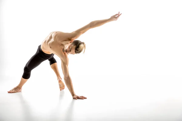 Jonge man dansen — Stockfoto