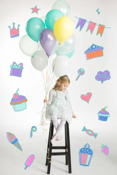 Kız hava balonu ile — Stok fotoğraf