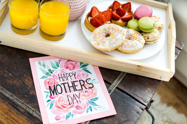 Tarjeta de felicitación Feliz Día de las Madres - foto de stock