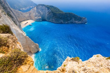 Navagio plaj batık Zakynthos Adası Yunanistan ile. Yaz seyahat tatil tatil arka plan.