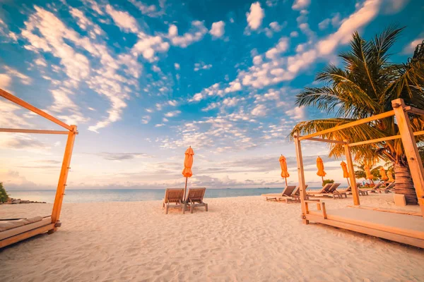 Tropical Paradise. Dominican Republic, Maldives, Seychelles, Caribbean, Mauritius, Philippines, Bahamas. Relaxing on remote Paradise beach. Vintage. — Stock Photo, Image