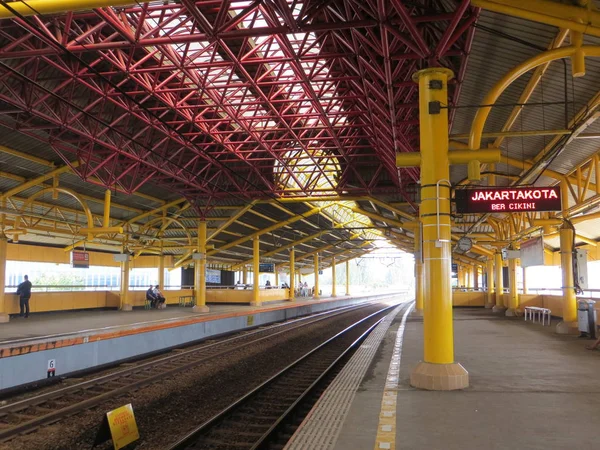Gondangdia station i Menteng, Jakarta. — Stockfoto