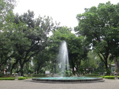 Taman Suropati'deki Çeşme.