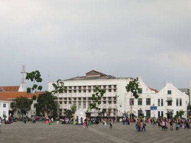Kota Tua'daki Fatahillah Meydanı.