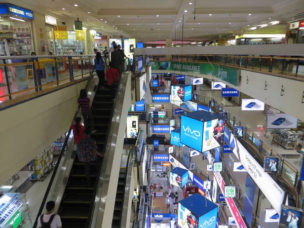 Jakarta mercado de telefones celulares . — Fotografia de Stock