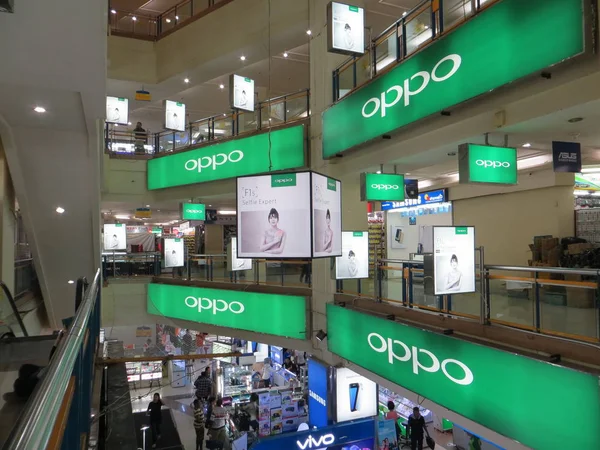 Jakarta mercado de telefones celulares . — Fotografia de Stock