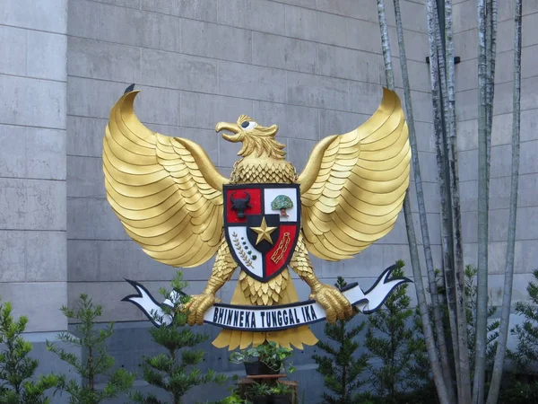 Jakarta Indonésia Dezembro 2017 Garuda Pancasila Símbolo Nacional Indonésio Catedral — Fotografia de Stock