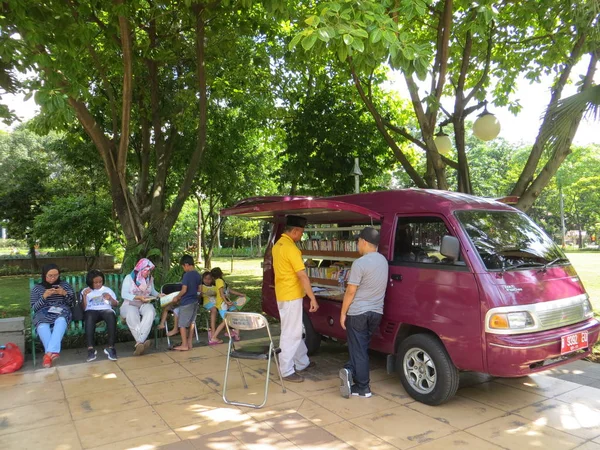 Jakarta Indonesien Dezember 2017 Mobile Bibliothek Taman Menteng Menteng Park — Stockfoto