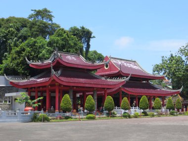 Semarang, Endonezya - 10 Şubat 2018: Sam kaka Kong Temple (Gedung Batu Tapınağı), orta Java en eski Çin tapınakta.