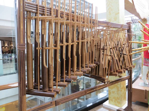 Serpong Indonesien März 2018 Angklung Indonesisches Musikinstrument Bestehend Aus Zwei — Stockfoto