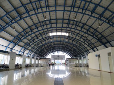 Jakarta, Endonezya - 8 Haziran 2017: Hall, Palmerah istasyonu.