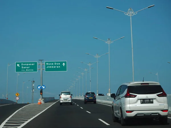 Denpasar Indonesien August 2019 Fahrzeuge Die Auf Der Mautstraße Bali — Stockfoto